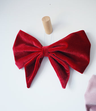 Medium Velvet Door or Wall Bow